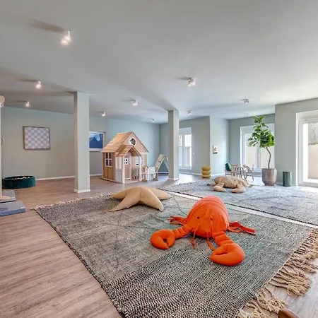 Apartment B 4